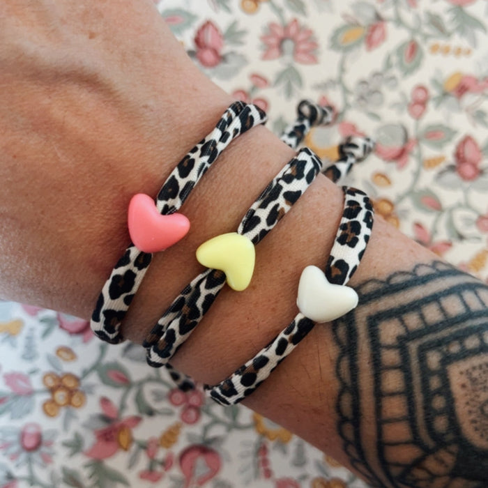 Bracelet léopard et coeur - 6 coloris au choix